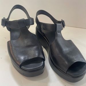 CAMPER black t strap sandals